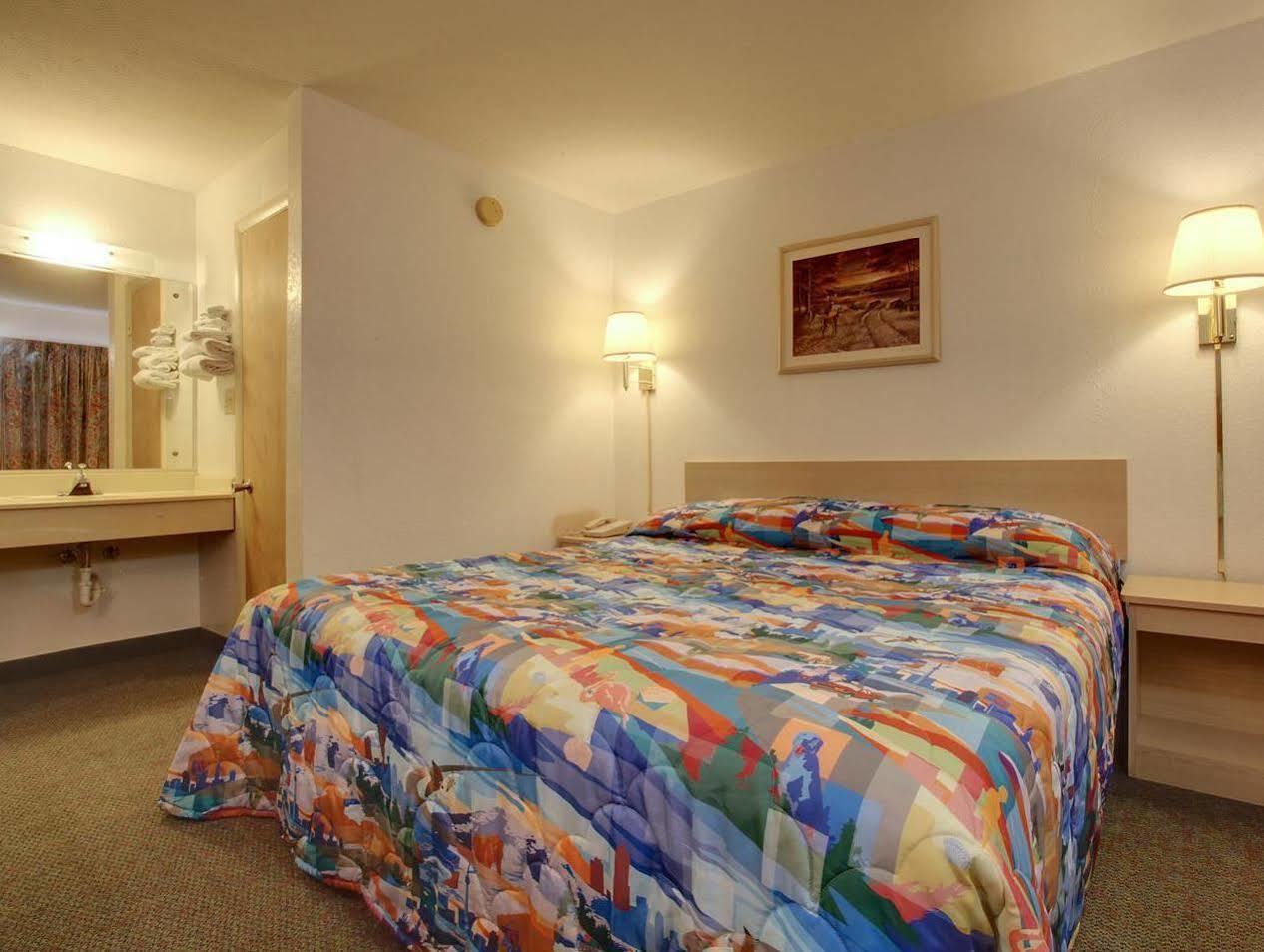 Americas Best Value Inn And Suites Carbondale Exteriör bild